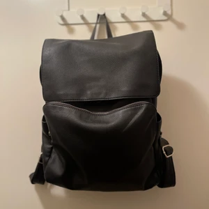 Ryggsäck  - Svart ryggsäck 