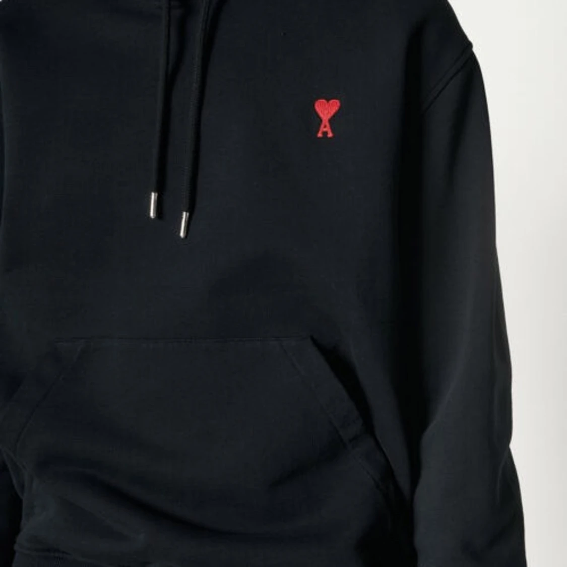 INTRESSEKOLL: AMI Paris hoodie 