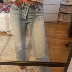 Blå zara jeans - Jätte fina Zara jeans i Str 34