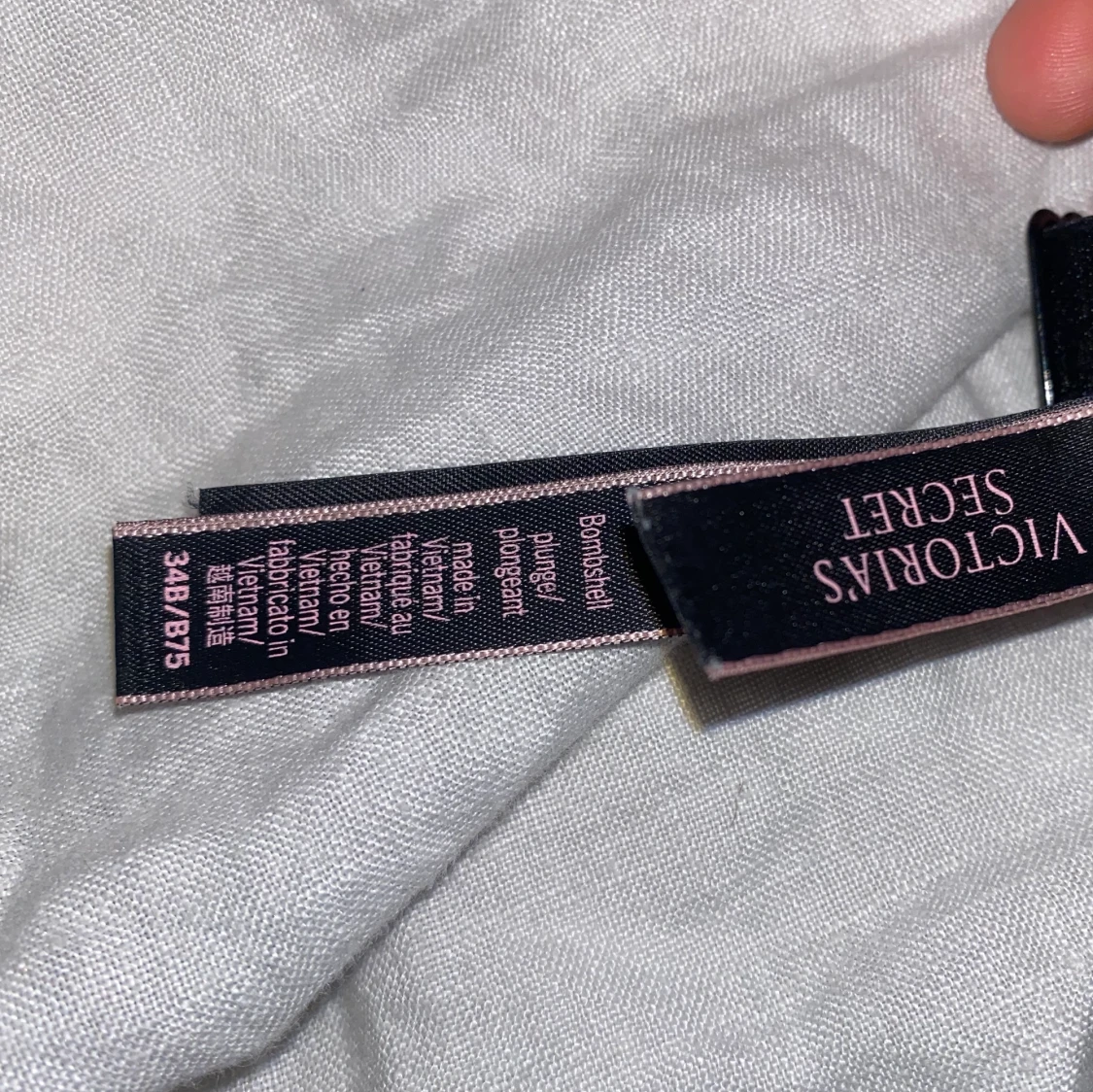 Victoria Secret  - 90