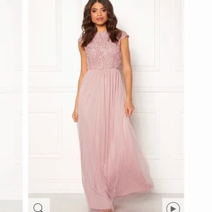 Rosa balklänning ✨🧚🏻‍♀️💐💓 - Superfin balklänning i färgen dusty pink från bubbleroom i toppen skick! Köpt 2018 💓  