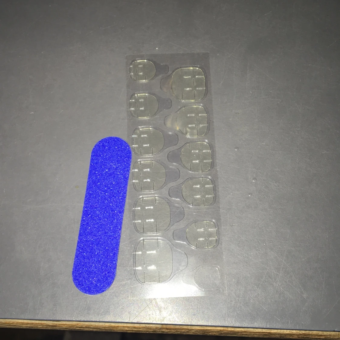 Säljer ett par lösnaglar  - 90