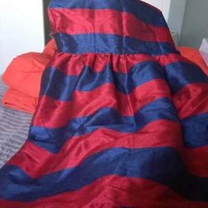 Randig klänning  - Röd blå randig klänning 