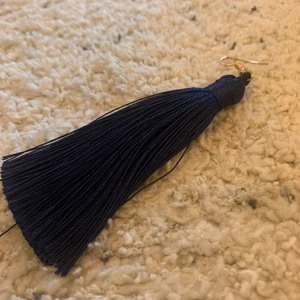 Örhängen - Ett par örhängen köpta på ur&penn för 40kr. Oanvända. Säljer för 20kr. Köpare står för frakt precis som på alla andra saker.