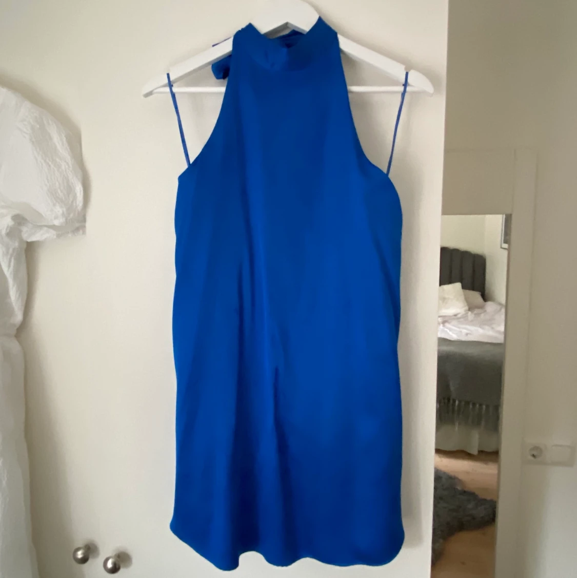 Satin klänning - Zara