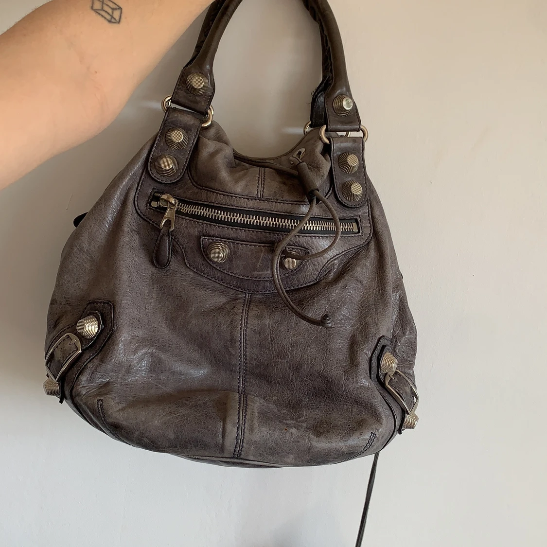 Balenciaga pompon grå