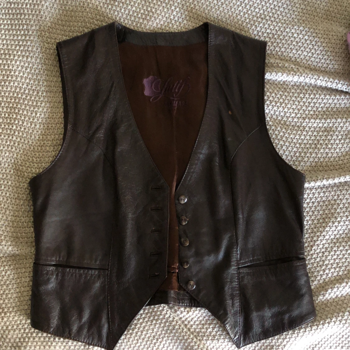 Brun skinnväst - 90