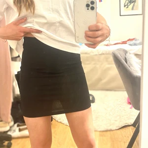 Svart kjol  - Vanlig svart kjol