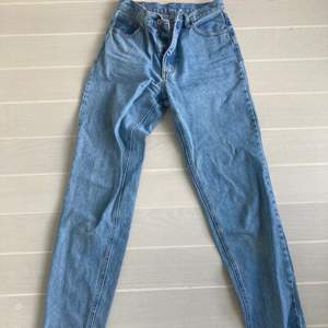 These brandy Melville jeans are very trendy, and go with everything. They are also long and fit well!