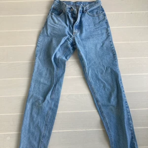 Jeans -Brandy Melville - These brandy Melville jeans are very trendy, and go with everything. They are also long and fit well!