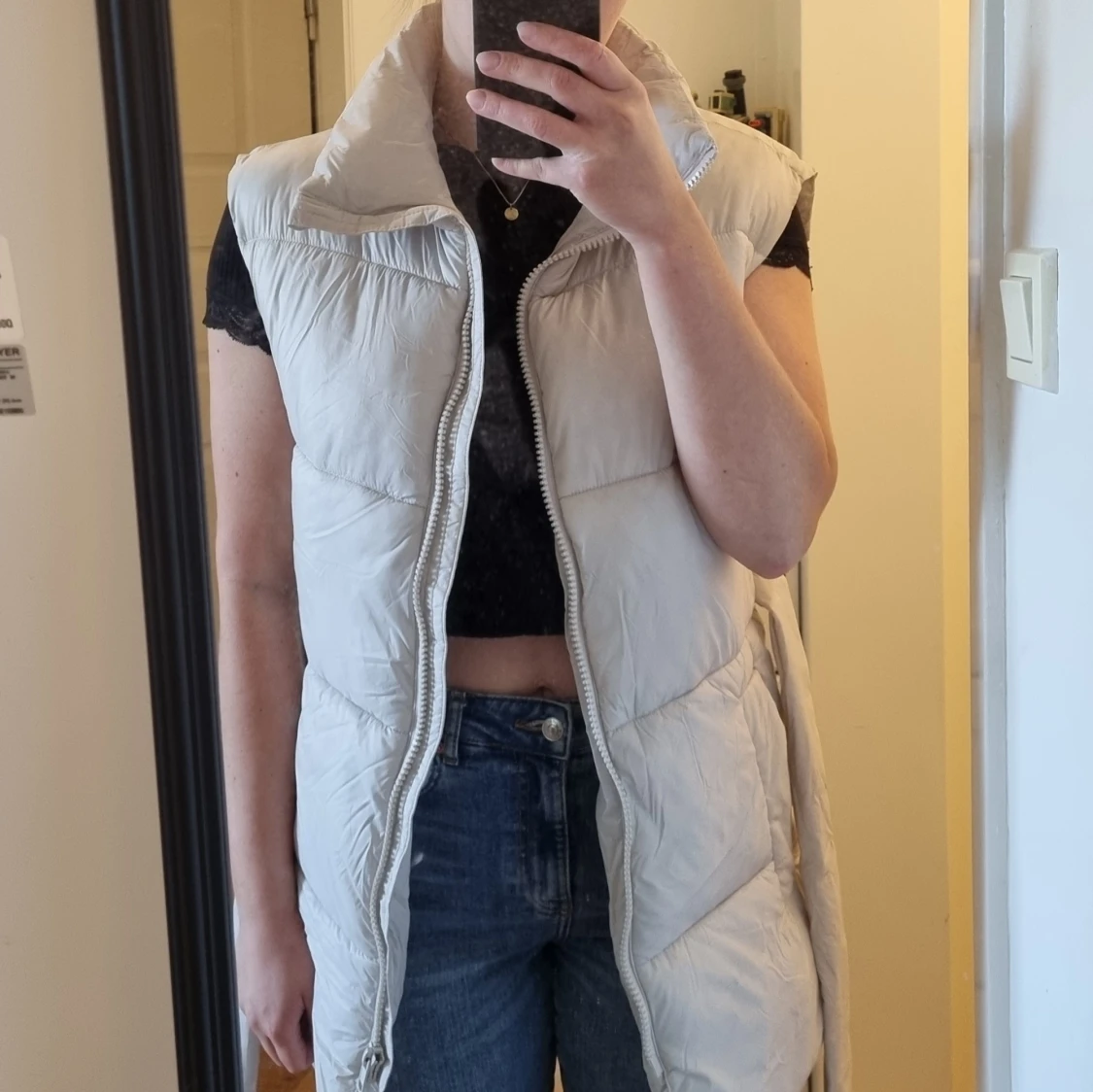 Ljusbeige väst - 91