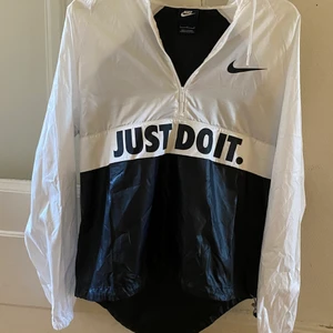 Nike vindjacka - Vindjacka/sportjacka