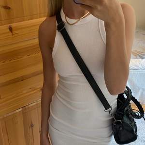 Jätte fin vit lång klänning från zara💕aldrig använd +frakt