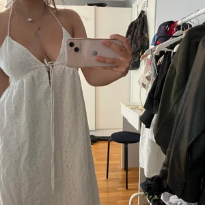 Klänning  - Vit sommar klänning 