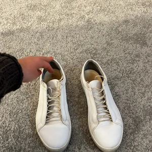 Vagabond skor - Hej, säljer dessa vagabond skor i äkta skinn. Använd en sommar, fint skick. Storlek 40