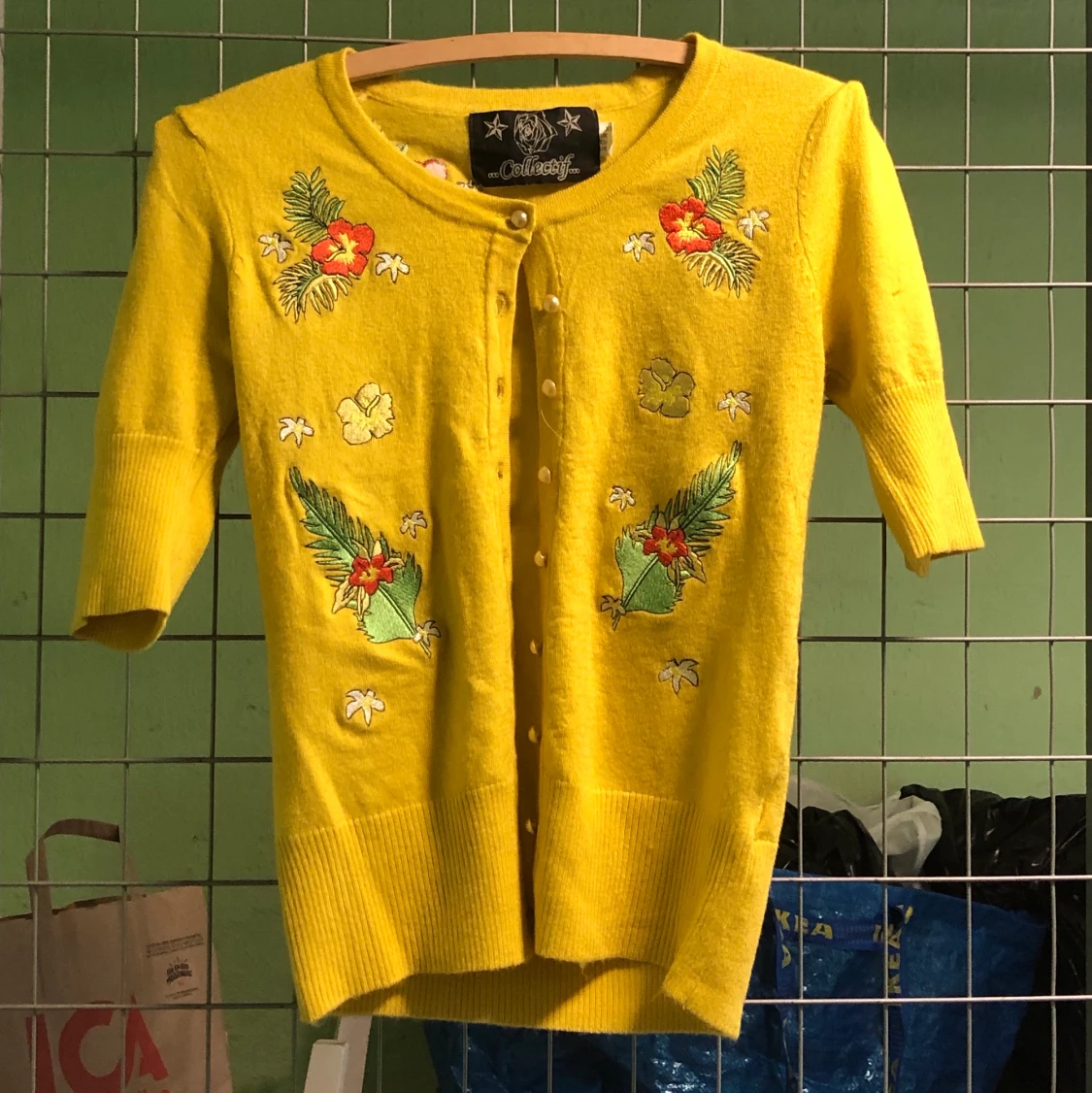 En gul Collectif kofta