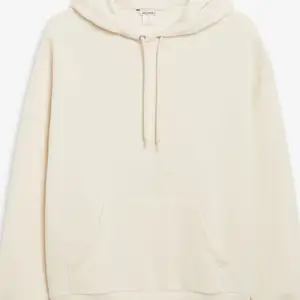 Fin monki hoodie i färgen beige som är i nyskick!💕Nypris 250 kr.