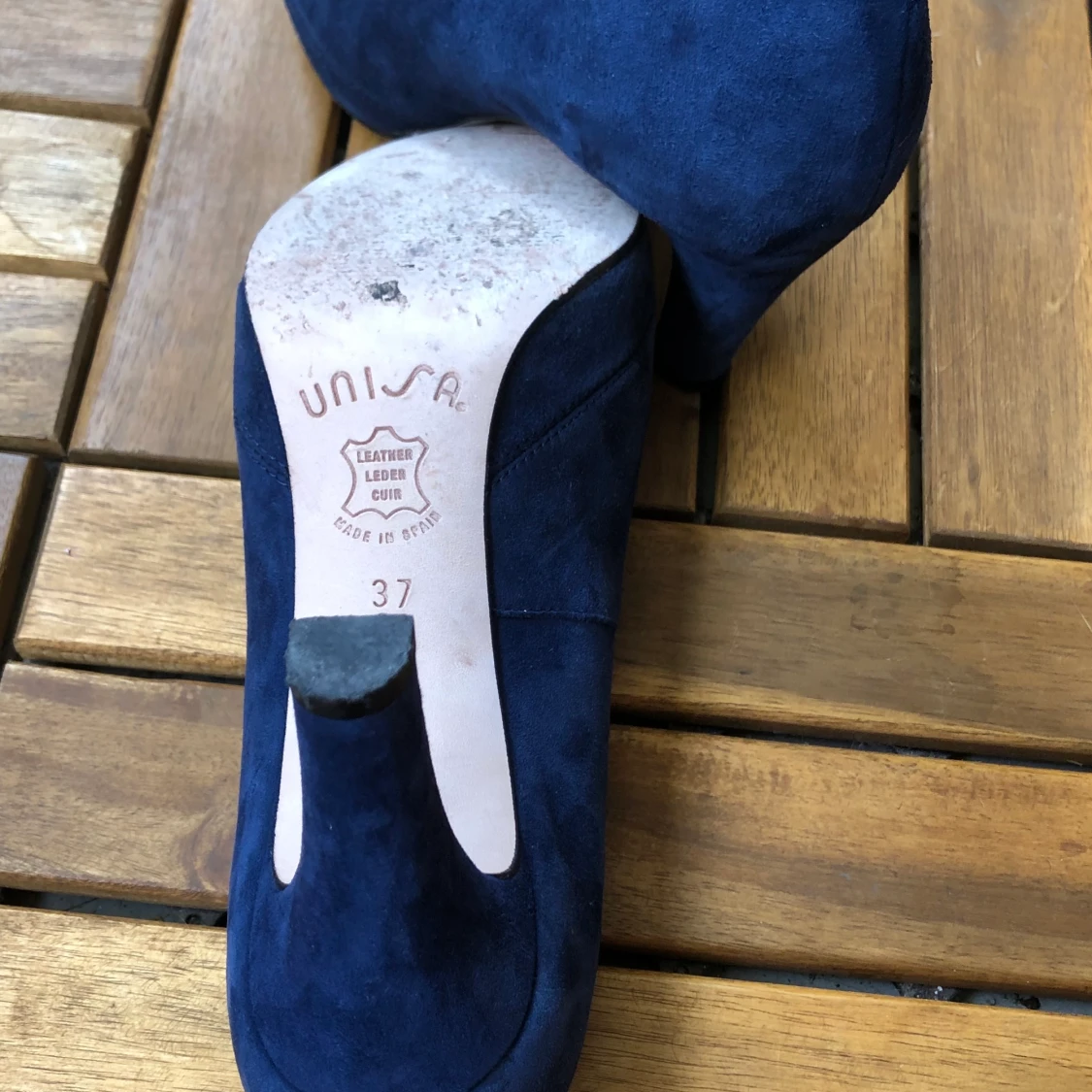 Märke: Unisa. Storlek:37. 