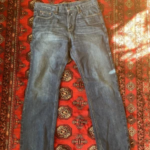 Tommy hilfigger vintage jeans - Storlek 34/32 Skitbra skick  Riktiga klassiker! Håller för alltid!
