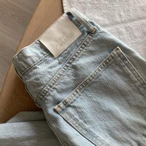 Fina jeans i storlek 34 /XS. Använda ca två gånger så fint skick❣️