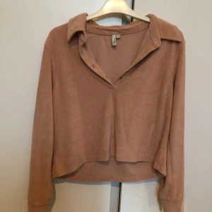 Rosa myströja  - Ser mörkare ut på bilden knappt använd 