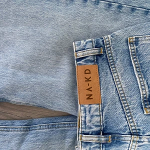 Na-kd - Superfina oanvänd na-kd jeans i storlek 34💗💗
