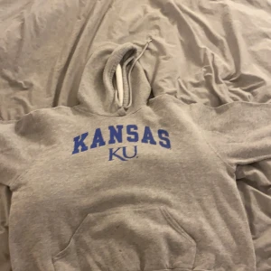 russell athletic - bra skick, liten fläck vid fickan