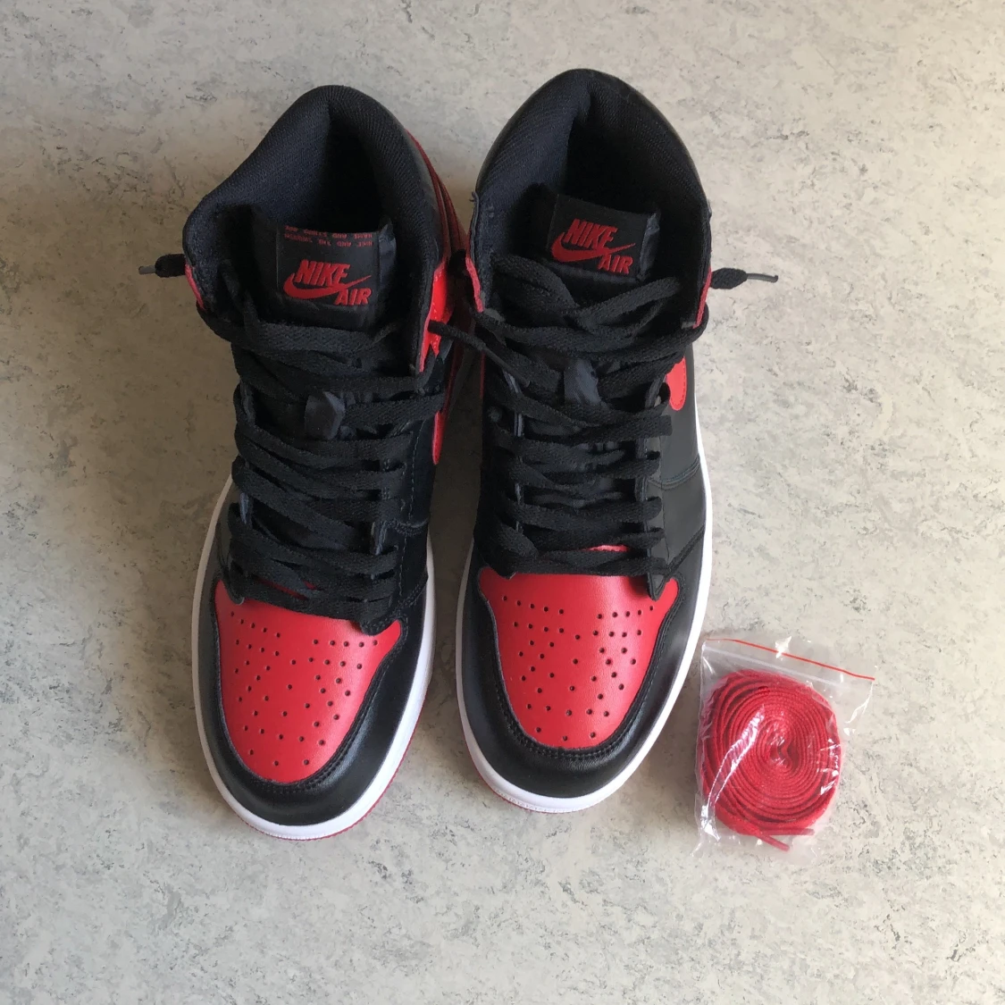 Jordan 1s ”Banned” - 90