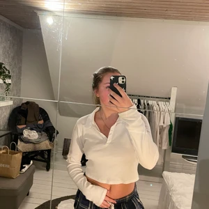 Tröja new yorker  - Säljer denna rätt så nya tröja från new yorker! Tröjan är i bra skick!❤️