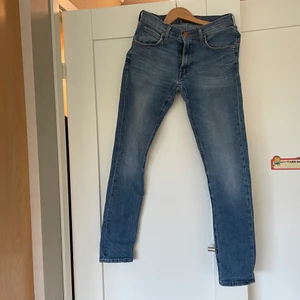 Jeans Lee - Jeans i helt okej skick. Lee Luke 29/32. Köparen betalar frakten.