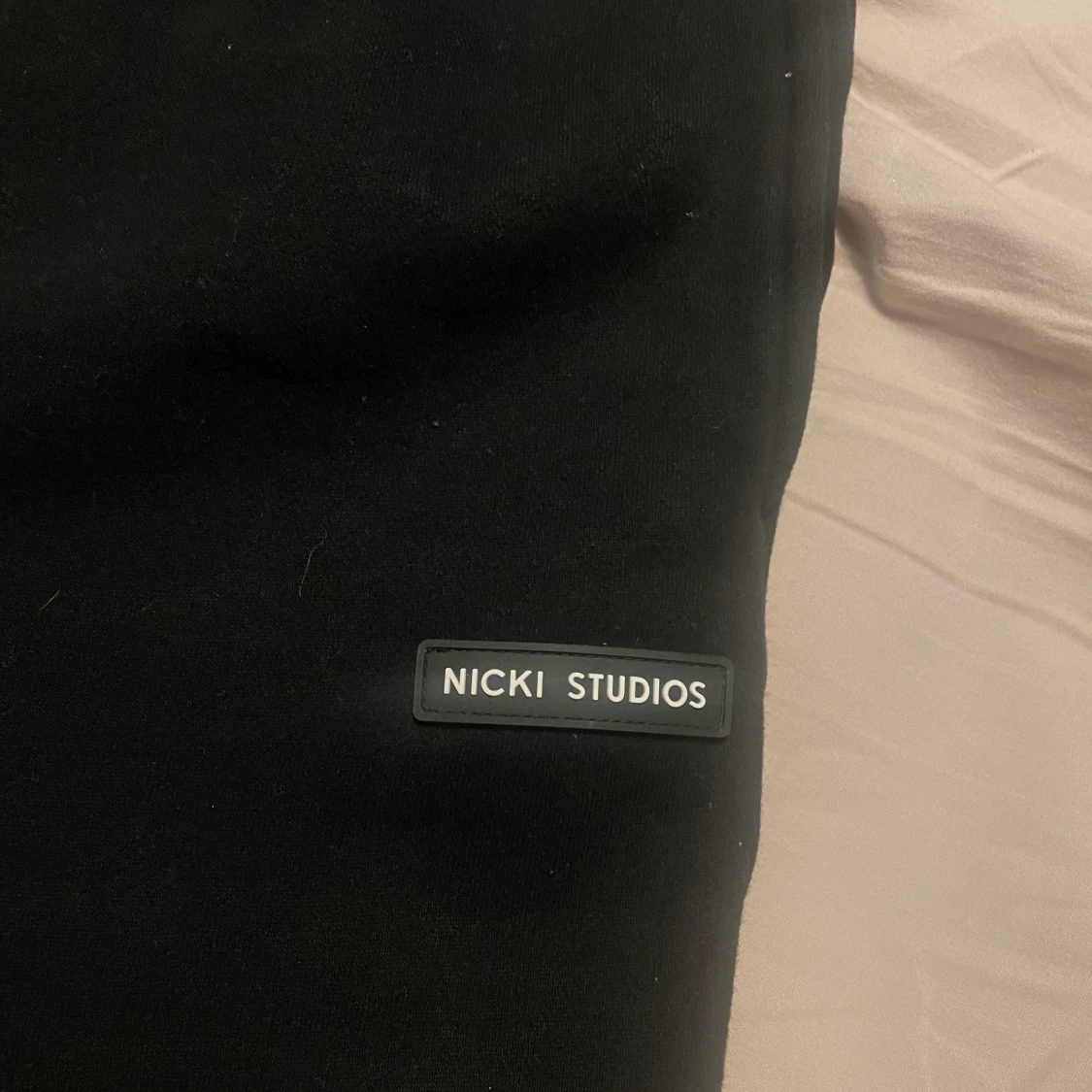 NICKI STUDIOS MJUKISBYXOR - 90