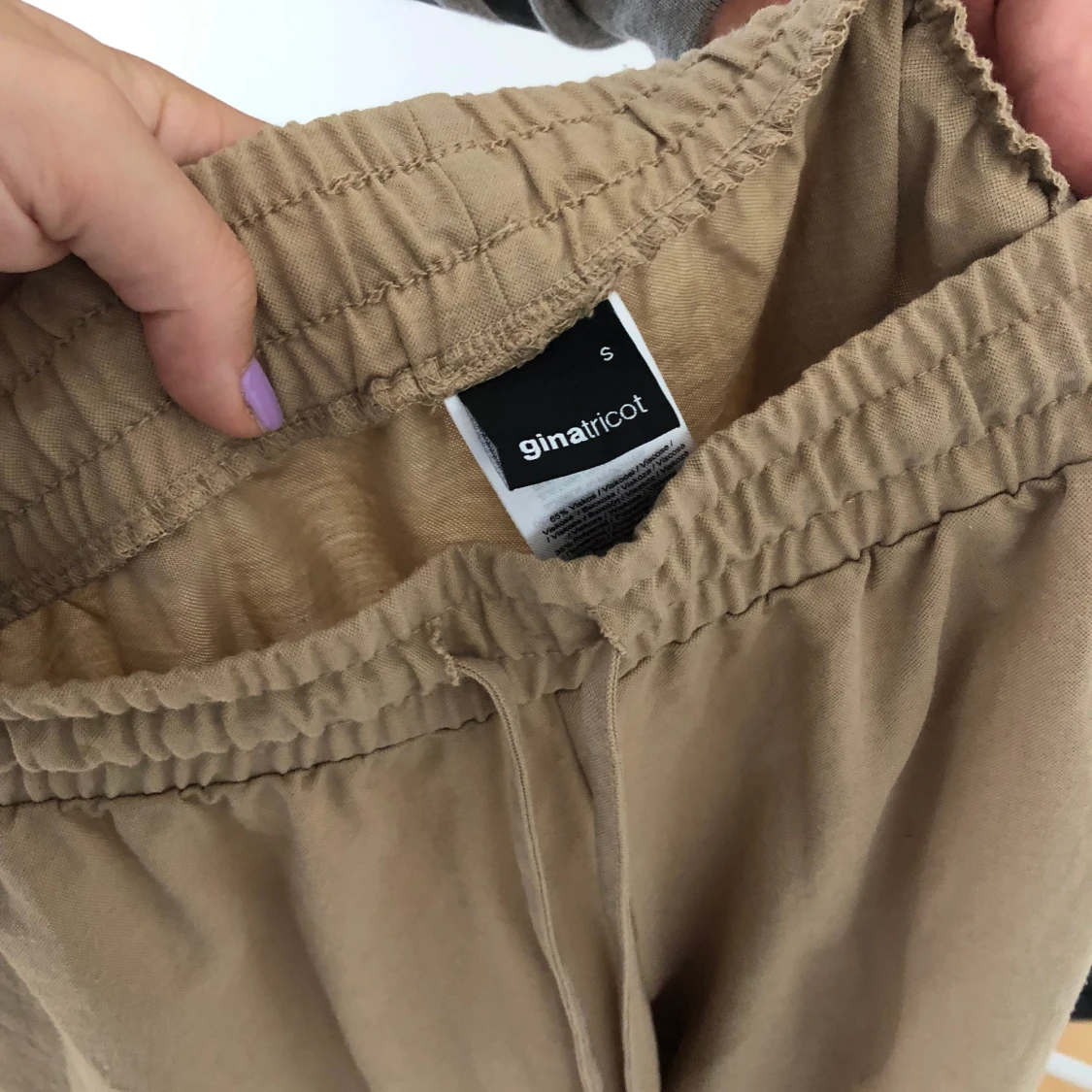 Beigea linnebyxor  - 90