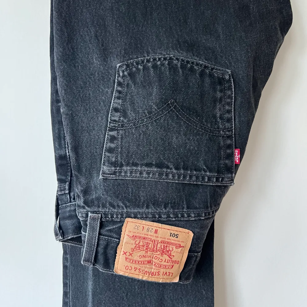 RIKTIGA vintage 501 jeans från Levis, gjorda i USA från typ 80-90 talet. Måste tyvärr sälja då de blivit för små för mig. Jeans & Byxor.