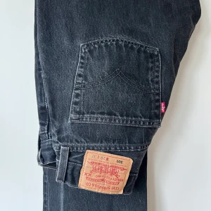 Vintage levis jeans - RIKTIGA vintage 501 jeans från Levis, gjorda i USA från typ 80-90 talet. Måste tyvärr sälja då de blivit för små för mig
