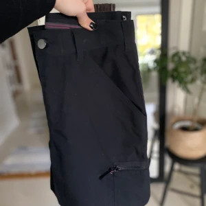 cargobyxor - Fina workwear byxor, sparsamt använd. Fraktpris kan diskuteras. 