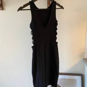 Klänning  - Gratis frakt 