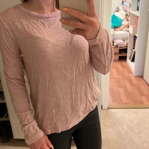 Tröja - Rosa stickat tröja från Amisu