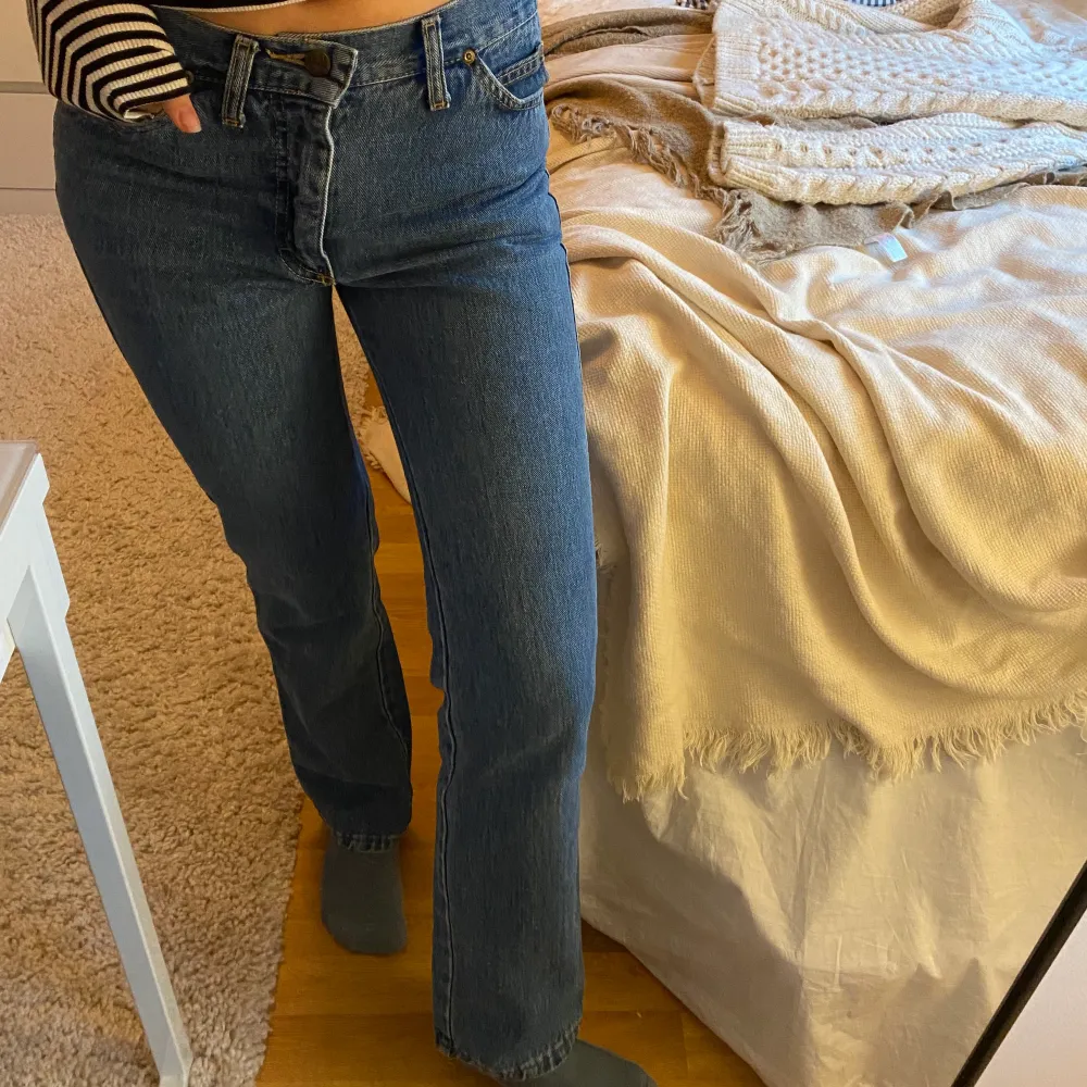 Snygga Lee vintage jeans. Motsvarar storlek 34. Väldigt bra skick! . Jeans & Byxor.