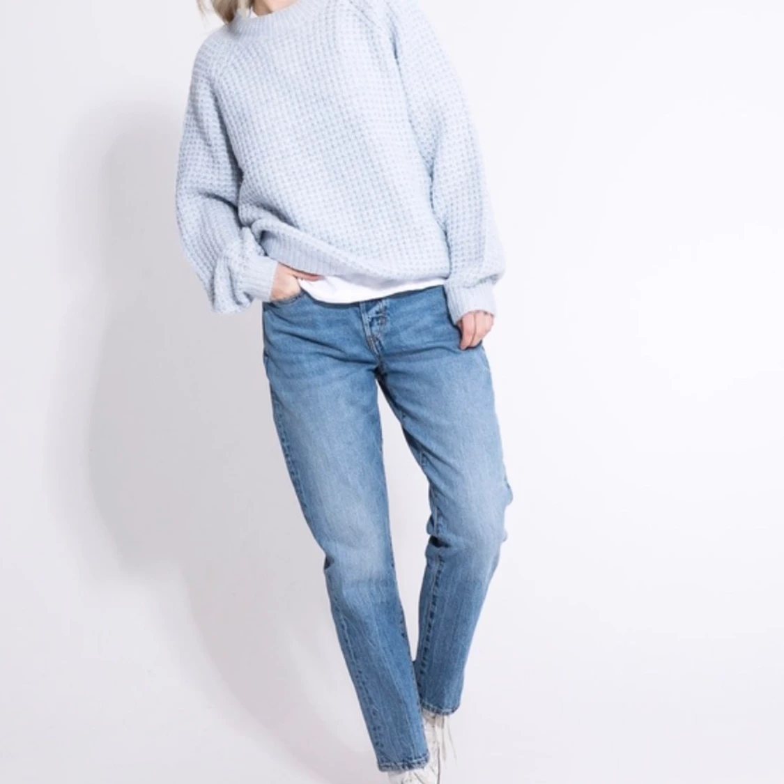 Blå stickad tröja - 91