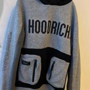 Hoodrich tröja  - Hoodrich tröja använd några gånger pris diskuteras 