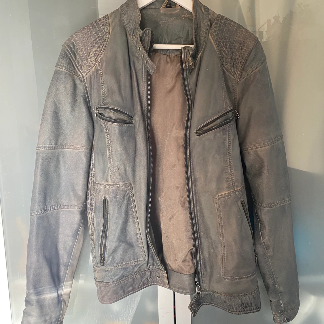 Ljusblå läderjacka - 90