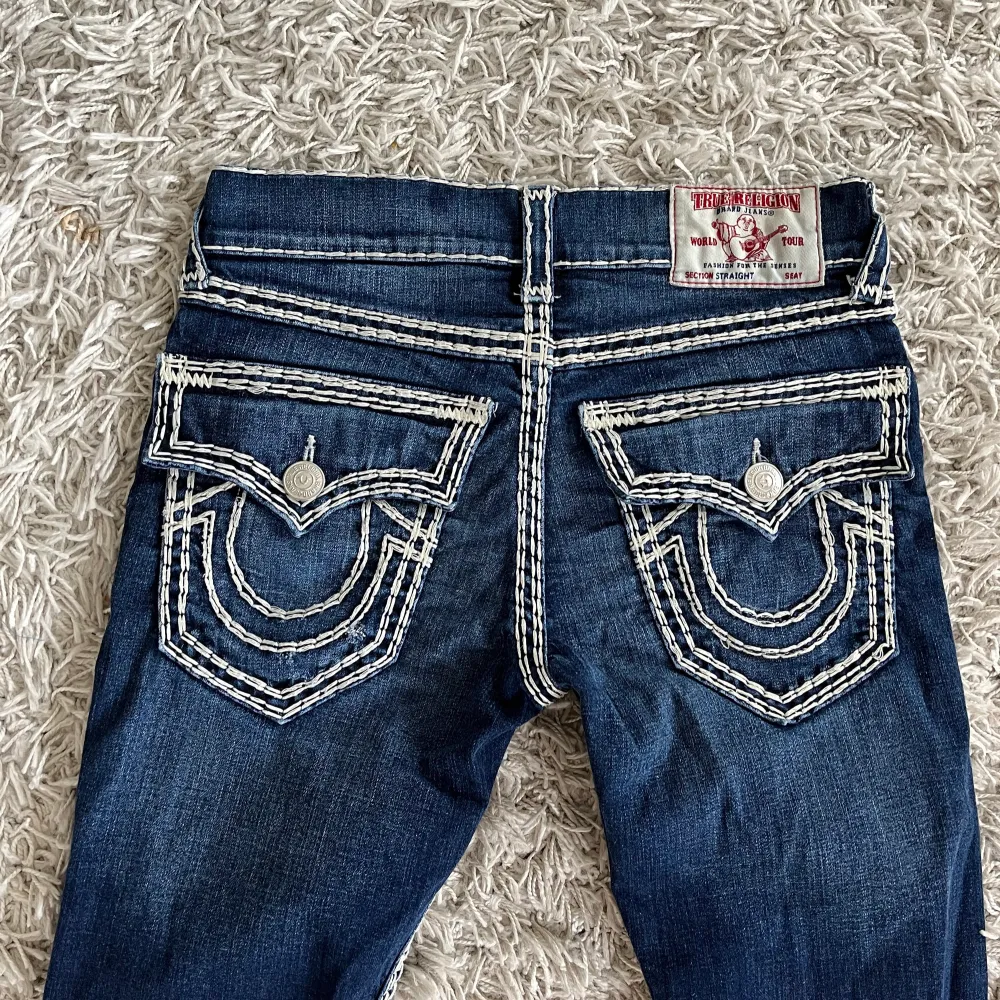 Ett till rare par trues ingen på denna app skådat säljas här tidigare förns nu😄💯 80 cm midjemått, 83 cm innerbenslängd och 20cm benöppning. Shit go so fucking dumb yall dont wanna miss out on these. Jeans & Byxor.