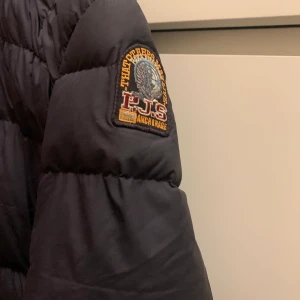 para jumper - Marinblå pjs äkta dam kort moddel. köpt för 3400kr