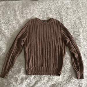 Hej säljer denna fina tröjan från dressman Passar L lite större M Vid intresse eller frågor skriv 