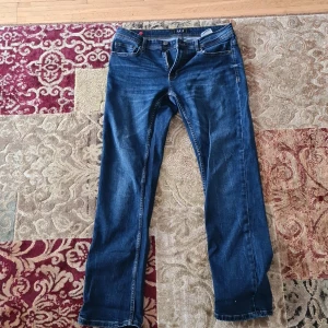 Jeans för män - Använt ett par gånger. Straight fit. Storlek 32/32 Herr