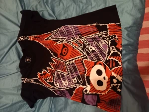 T-shirt  - Sällan använd fint skick katt finns I hemmet men rollar av innan jag skickar 