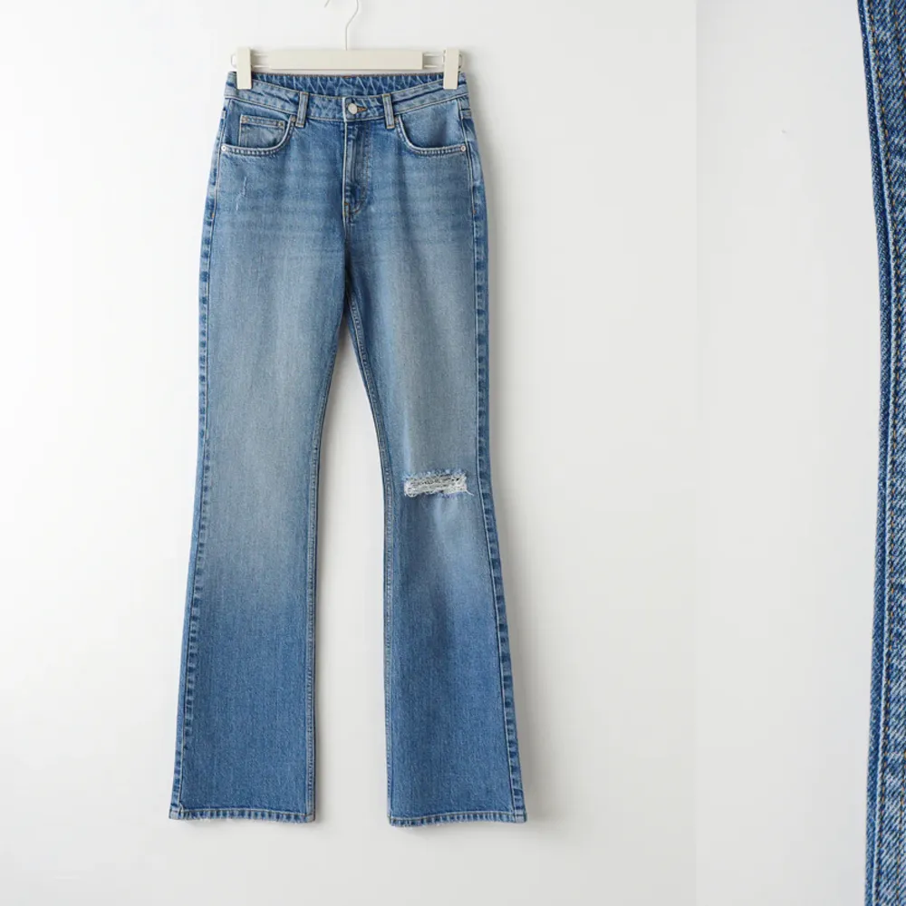 Säljer snygga jeans från Gina tricot, använt 1 gång 🤍. Jeans & Byxor.