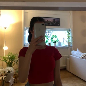 Topp från Newyorker - Skönt material i gott skick!