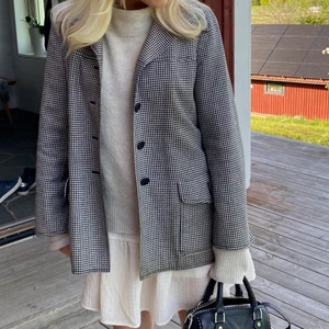 Jacka - Kommer tyvärr inte till användning! Skriv om du har frågor😋 