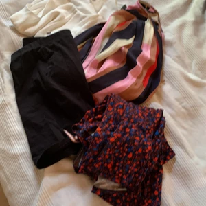 Olika klädslar för 20kr st  - Går i köpa allt för 75kr